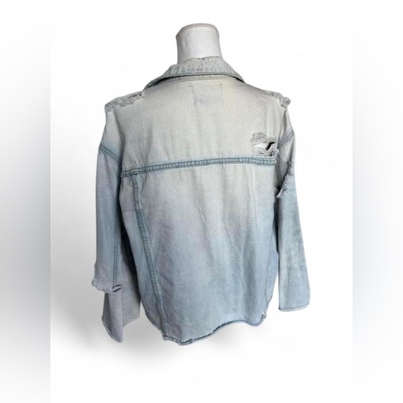 Moon River Oversized Distressed Denim Jacket Raw Hem Light Wash | Medium - Picture 5 of 6